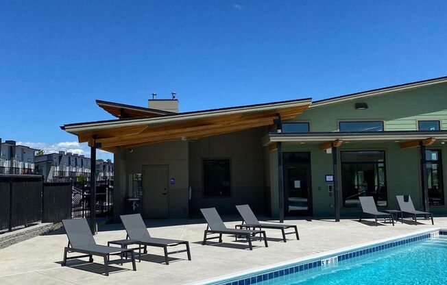 2 beds, 2.5 baths, 1,279 sqft, $1,800, Unit C10