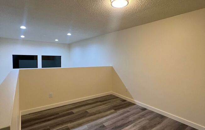 Studio, 1 bath, 484 sqft, $2,095, Unit 26