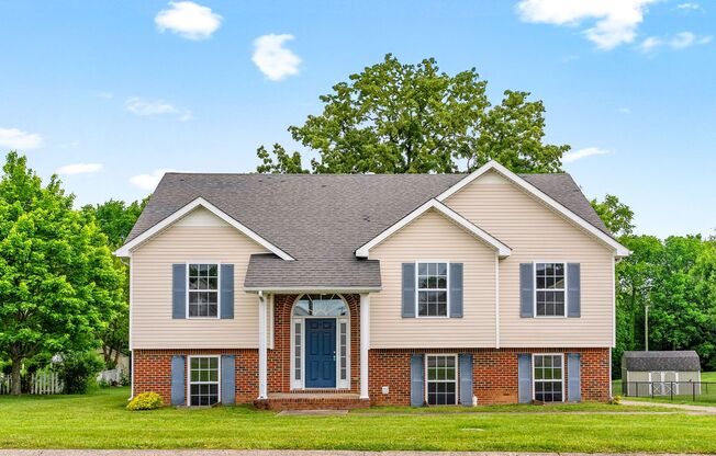 Welcome to 661 Fallbrook in Clarksville, TN!