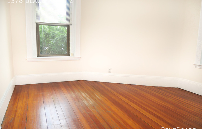 1378 Beacon St