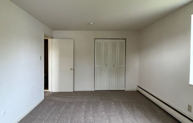 2 beds, 1 bath, 900 sqft, $1,525, Unit 123