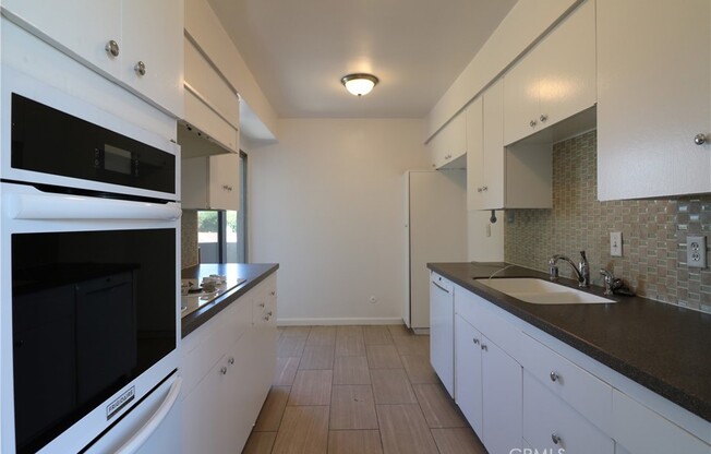 6251 COLDWATER CYN AVE