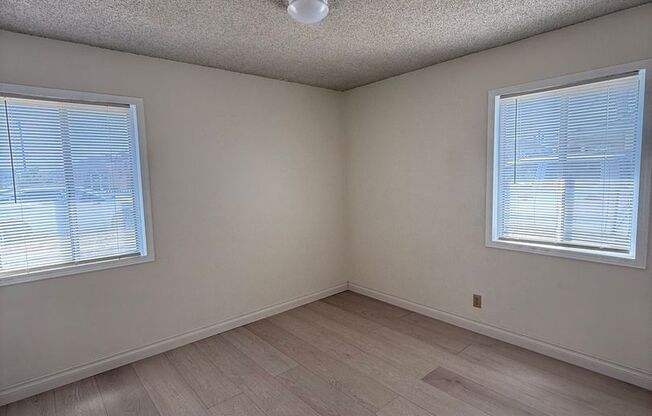 AWESOME 3 BEDROOM 1 BATH HOME