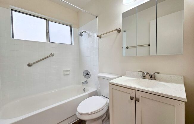 1 bed, 1 bath, 450 sqft, $1,745, Unit 11