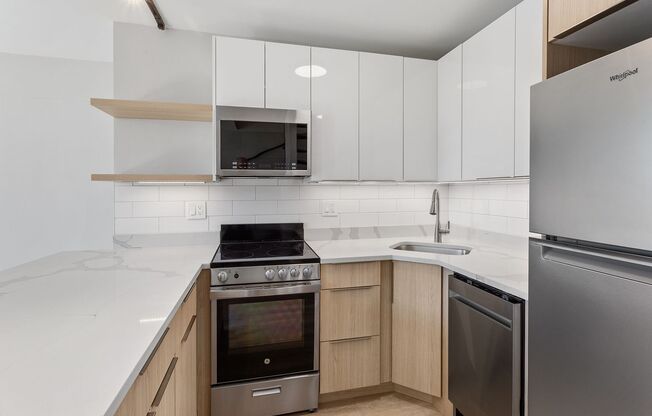 1 bed, 1.5 baths, 667 sqft, $2,550, Unit 26J