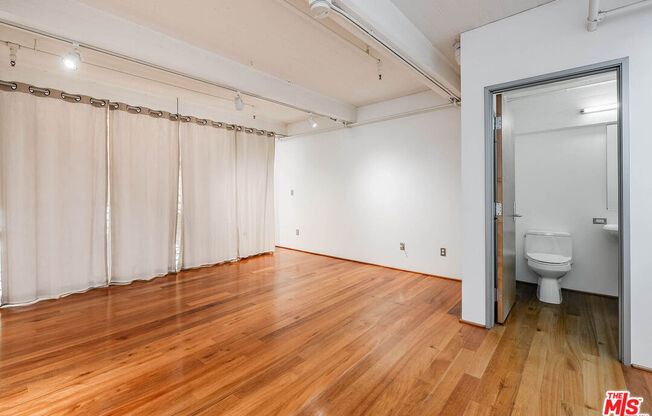 3 beds, 3 baths, 2,330 sqft, $8,500, Unit 106