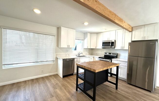 NorthPark - Beautifully Renovated 2 Bedroom/2 Bath with Garage, In-Unit Laundry and AC