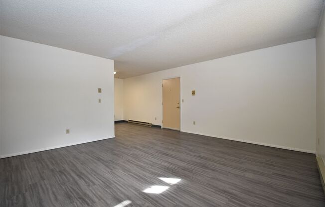 2BR/1Ba, close to 7th Street, food truck court and shopping