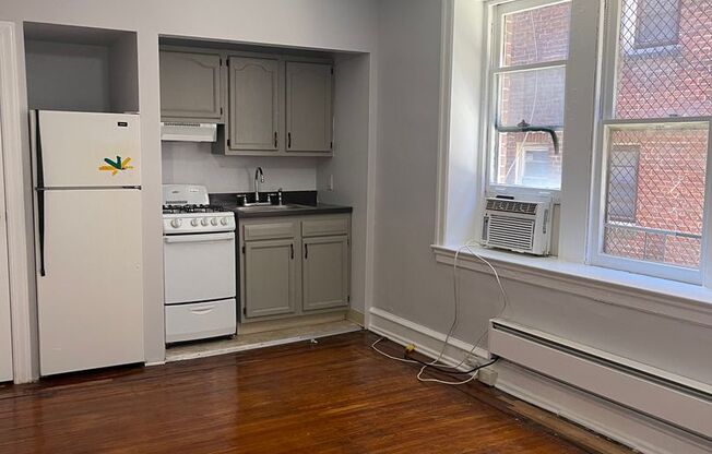 4205 Chester