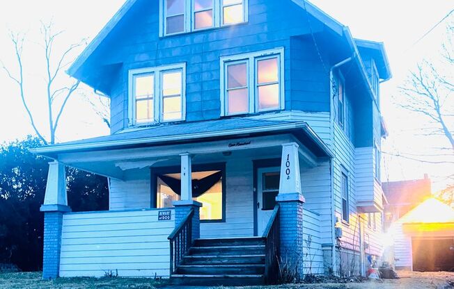 Large 6-7 bedroom home ready to rent