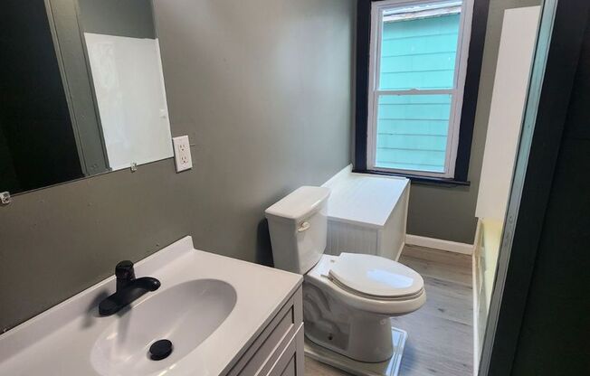 3 beds, 1 bath, $1,650