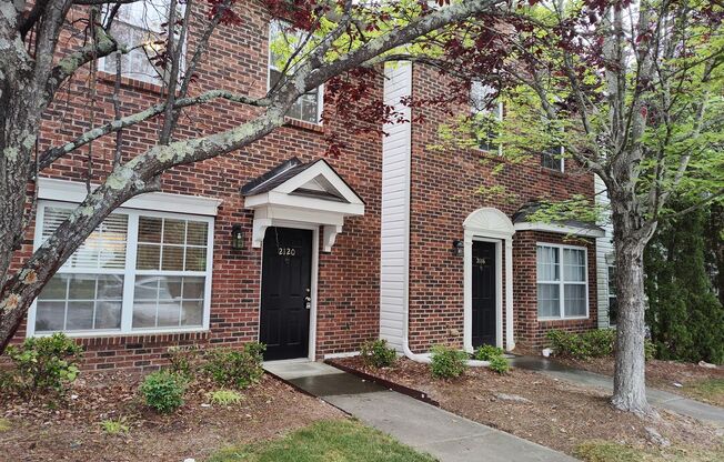 Move in ready Townhome in Morrison Place!