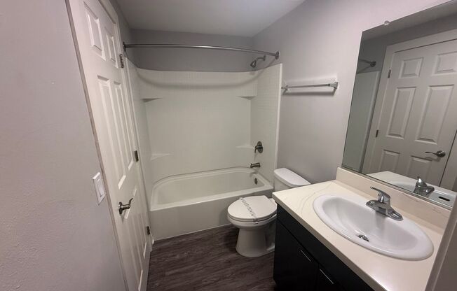2 beds, 1.5 baths, 866 sqft, $2,695, Unit 811A7