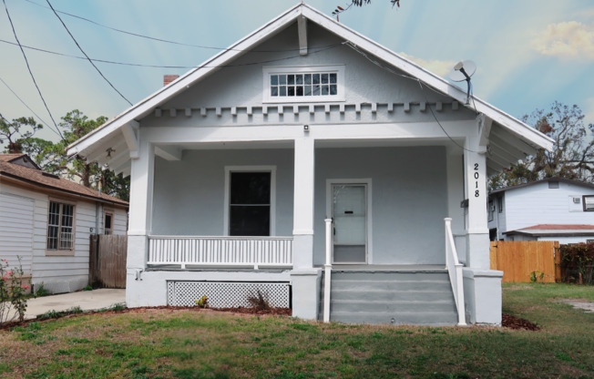 2018 Elmwood Ave Tampa, FL 33605 MOVE IN SPECIAL!! Waived $350 Cleaning Fee!!!!!