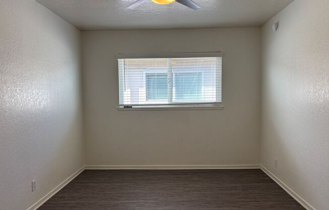 3 beds, 1 bath, 1,113 sqft, $3,130, Unit 4951C