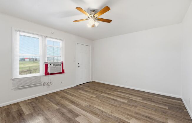2 beds, 1 bath, 650 sqft, $950, Unit 1015 N Scott Avenue #10