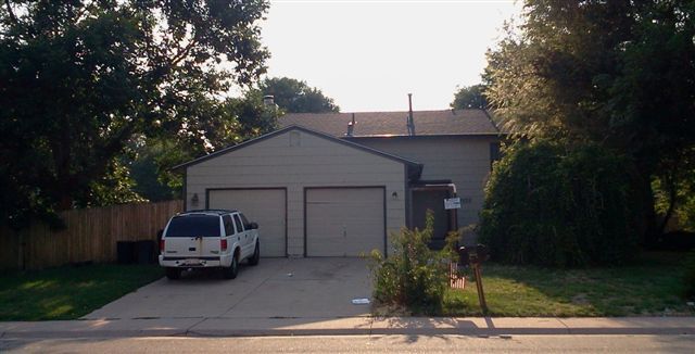 3 bed 1.5 bath house with 1450 sf and a 1 car Attached garage