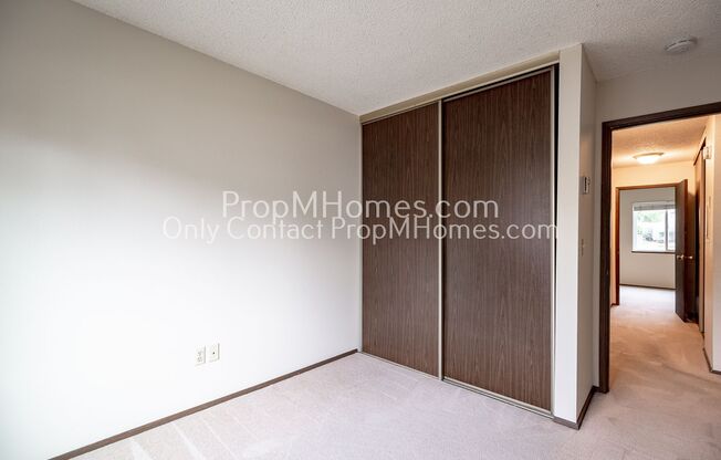 2 beds, 1 bath, $1,399