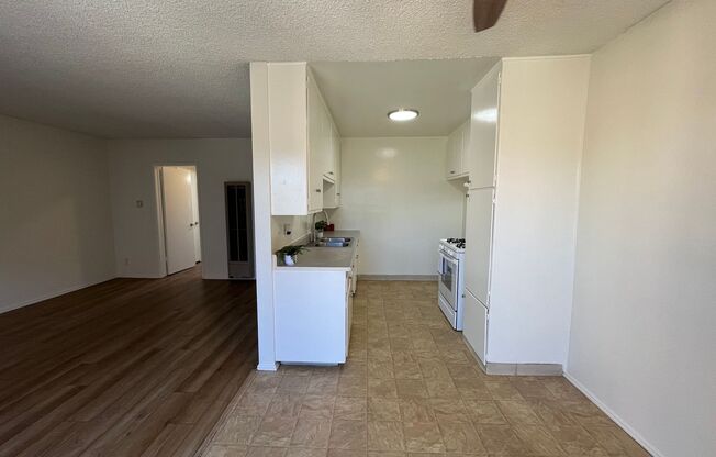 1 bed, 1 bath, 640 sqft, $1,795, Unit Unit 11