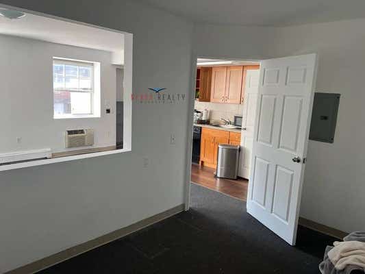 35 4 28 AVE