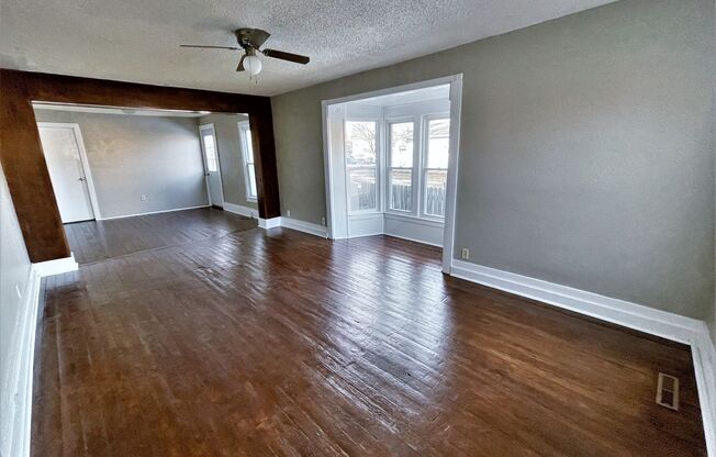 3 beds, 1 bath, $1,200