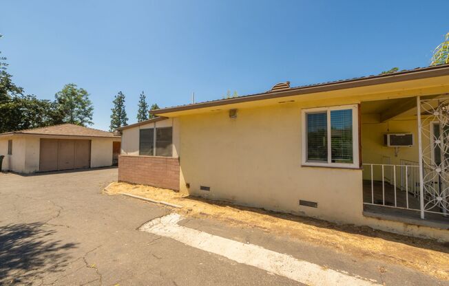 3BR/2BA - Single Family Home in El Cajon!