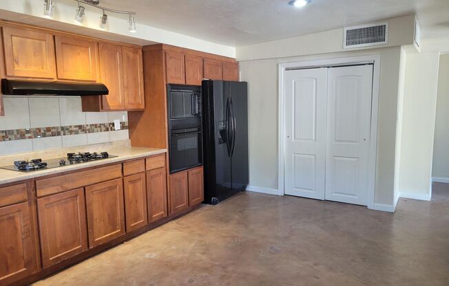 3 beds, 2 baths, $1,900