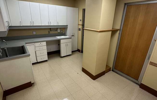 Studio, 2 baths, 5,000 sqft, $10,999, Unit COMM