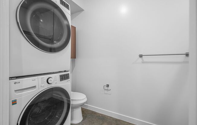 Studio, 1 bath, 425 sqft, $1,995, Unit 404