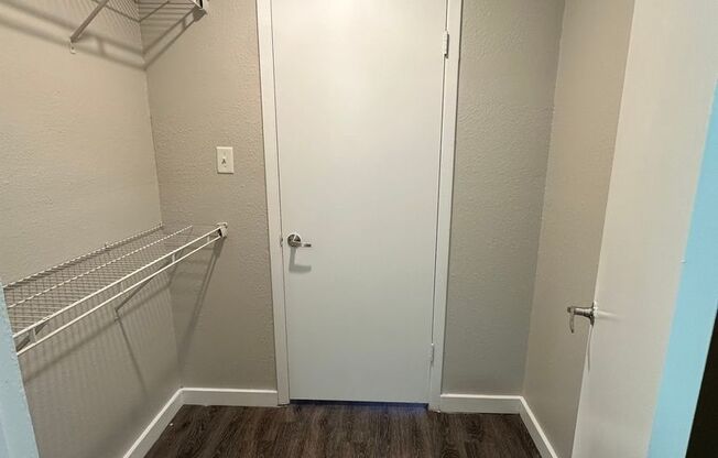 1 bed, 1 bath, 637 sqft, $1,150, Unit 117