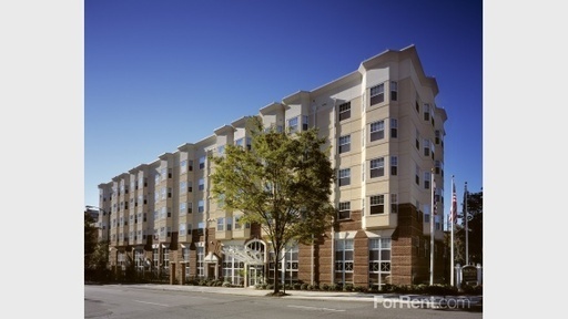 2 beds, 2 baths, 840 sqft, $1,997, Unit 4-0303