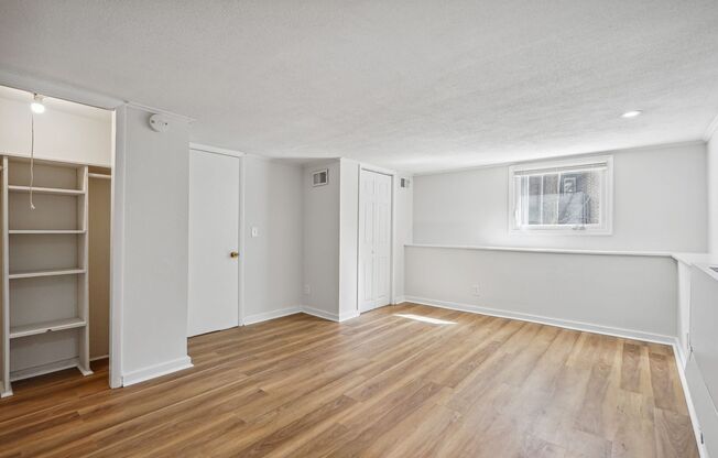 7405 Columbia Avenue