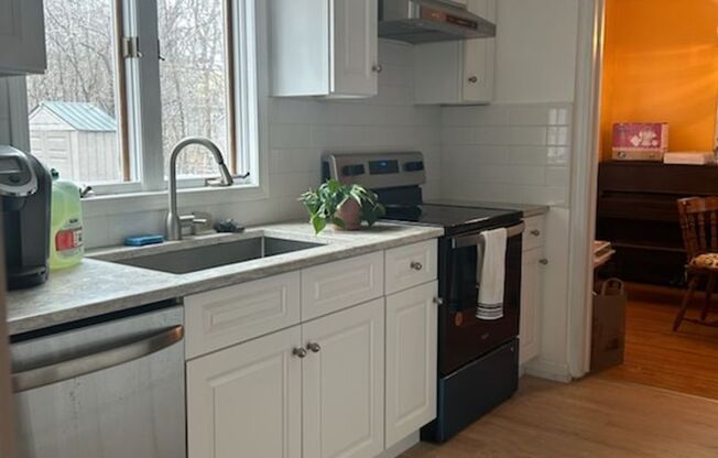 Beautiful 3 Bedroom, 2 Bathroom Home – Walking Distance to Strong Hospital!