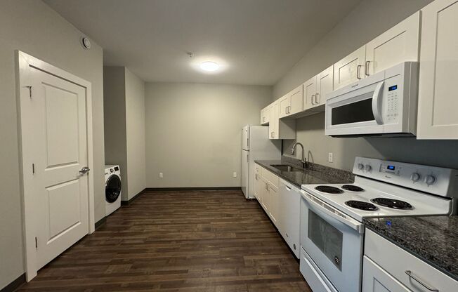 1 bed, 1 bath, 824 sqft, $1,850, Unit 206