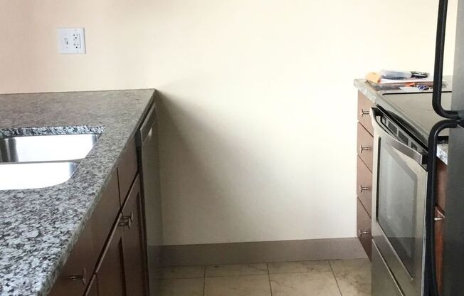 Studio, 1 bath, 505 sqft, $1,150, Unit 403