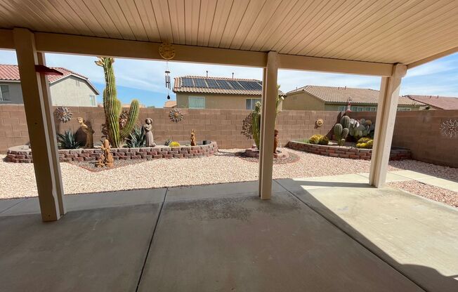 A BEAUTIFUL HILLTOP ONE STORY HOME WITH 3 BED 2 BATH 1463 SQFT AND A 3 CAR GARAGE!