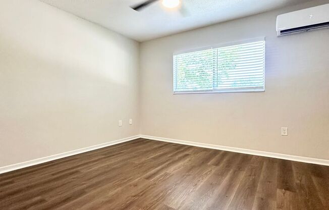 1 bed, 1 bath, 640 sqft, $1,599, Unit 32