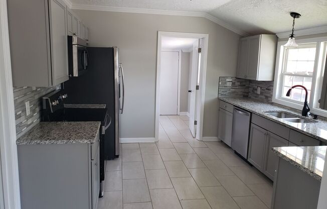 3 beds, 2 baths, $1,225