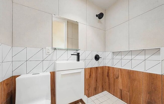 3 beds, 2 baths, $4,850, Unit 1103B