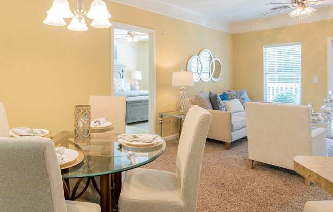 Birch Dining Room at Stone Ridge Apartment Homes, Alabama, 36695
