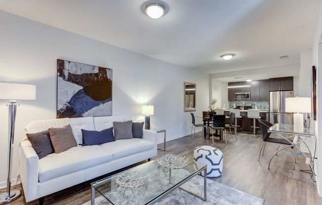 1 bed, 1 bath, 685 sqft, $2,700, Unit 1325-607