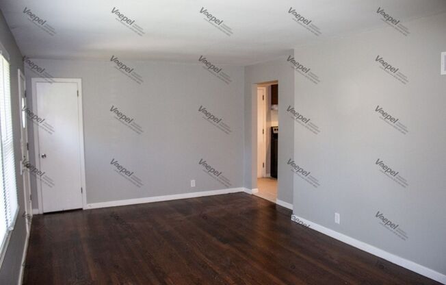 3 beds, 1 bath, $1,595