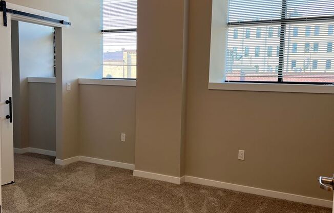 3 beds, 2 baths, 1,471 sqft, $2,900, Unit 208