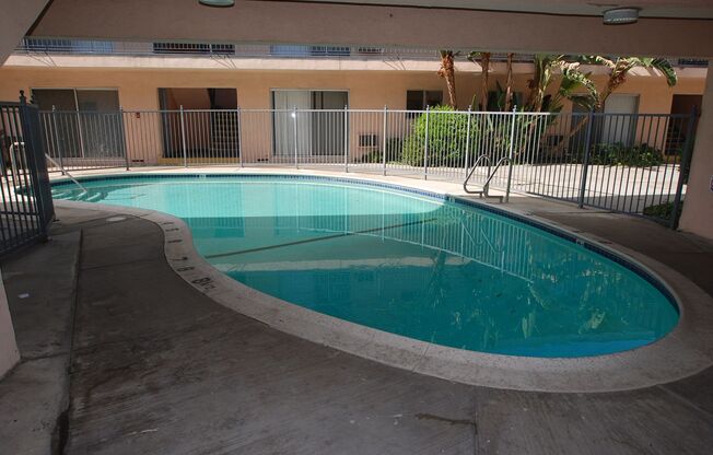 RO1 - Roscoe Terrace