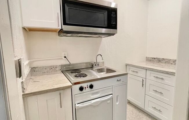 Studio, 1 bath, $1,195, Unit 09