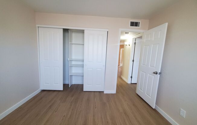 2 beds, 1 bath, 850 sqft, $1,395, Unit 214