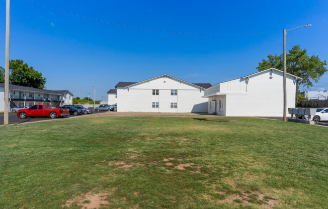 1 bed, 1 bath, 570 sqft, $775, Unit 73-128