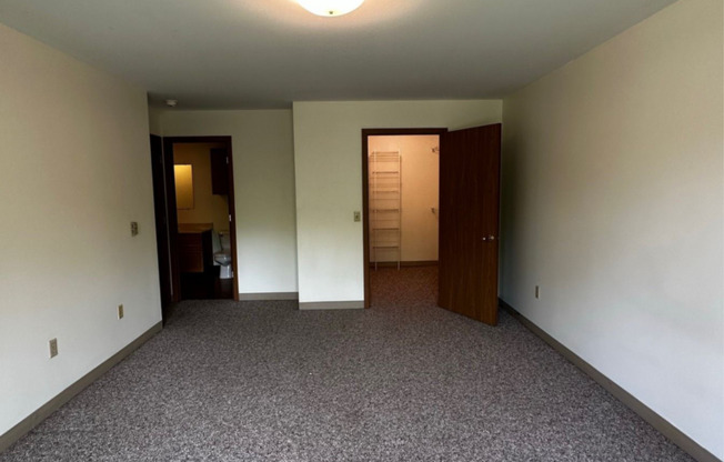 2 beds, 1 bath, 1,000 sqft, $1,050, Unit TE218X-238