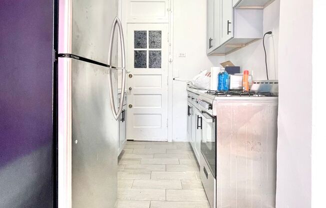 2801 W Lunt LLC