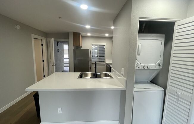 2 beds, 2 baths, 960 sqft, $3,410, Unit A-212